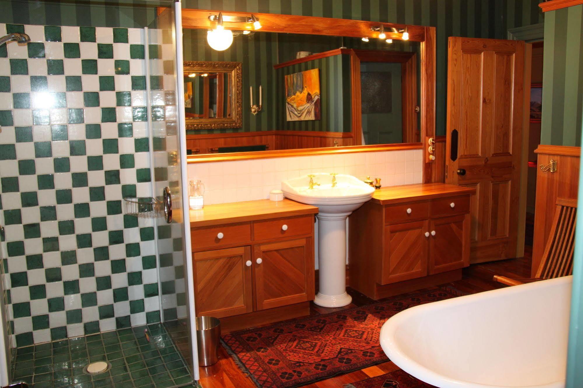 Villa Rouge B&B Invercargill Buitenkant foto